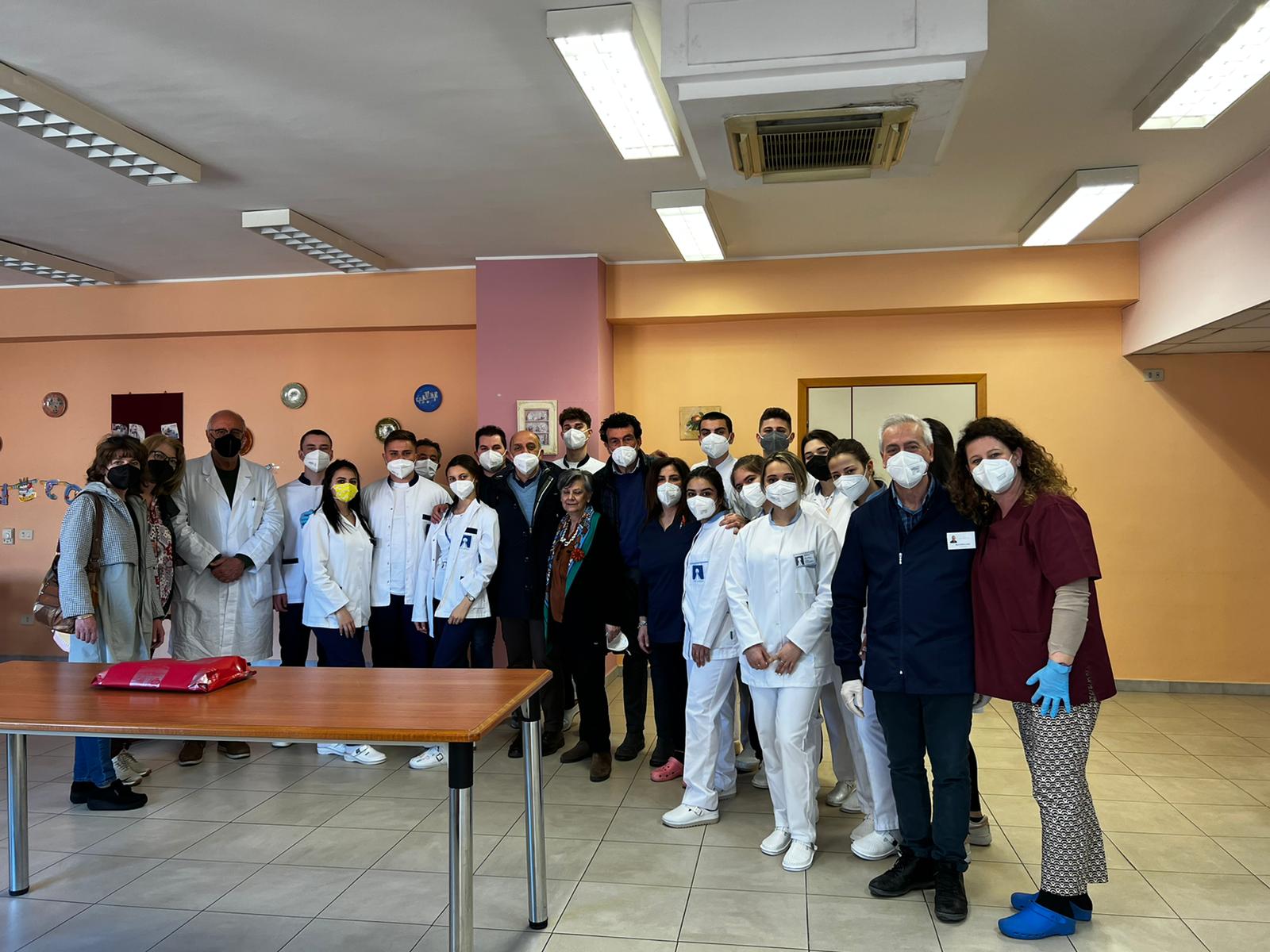 SAN PIERO PATTI – Il saluto dell’ Amministrazione Comunale agli studenti macedoni tirocinanti presso l’RSA locale.